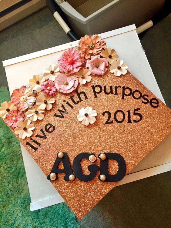 65+ Gorgeous Graduation Cap Decoration Ideas - Listing More