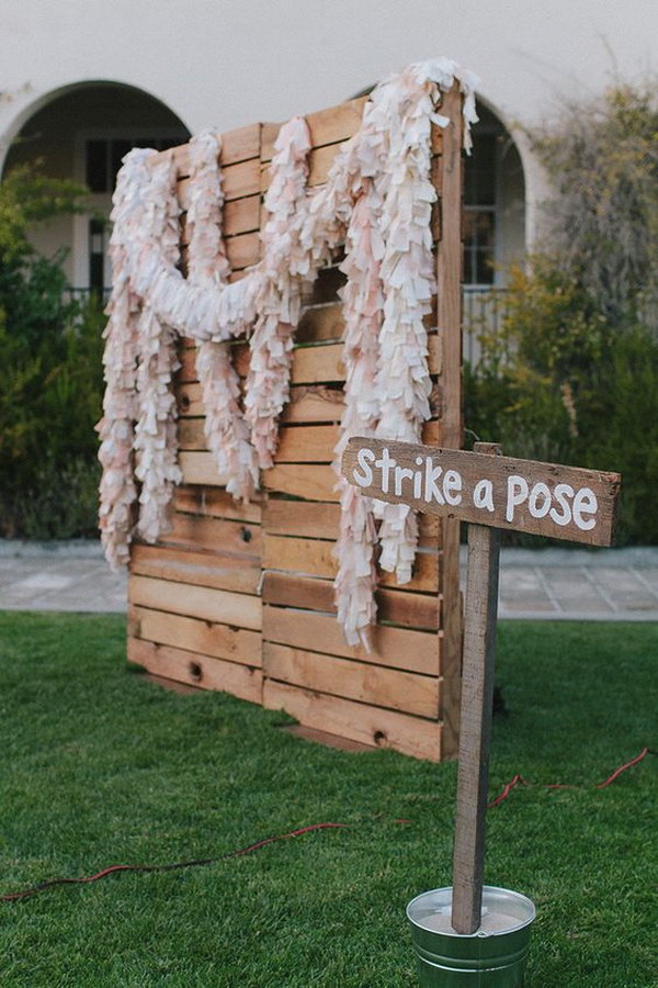 Rustic Chic Pallet Backdrop. 