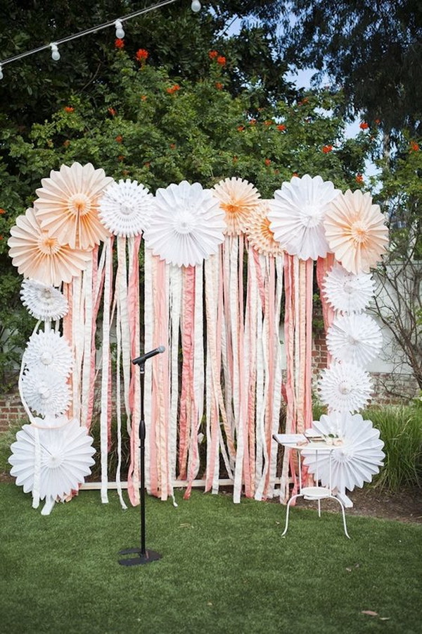 DIY Pinwheel Flowers Photo Booth Backdrop. 