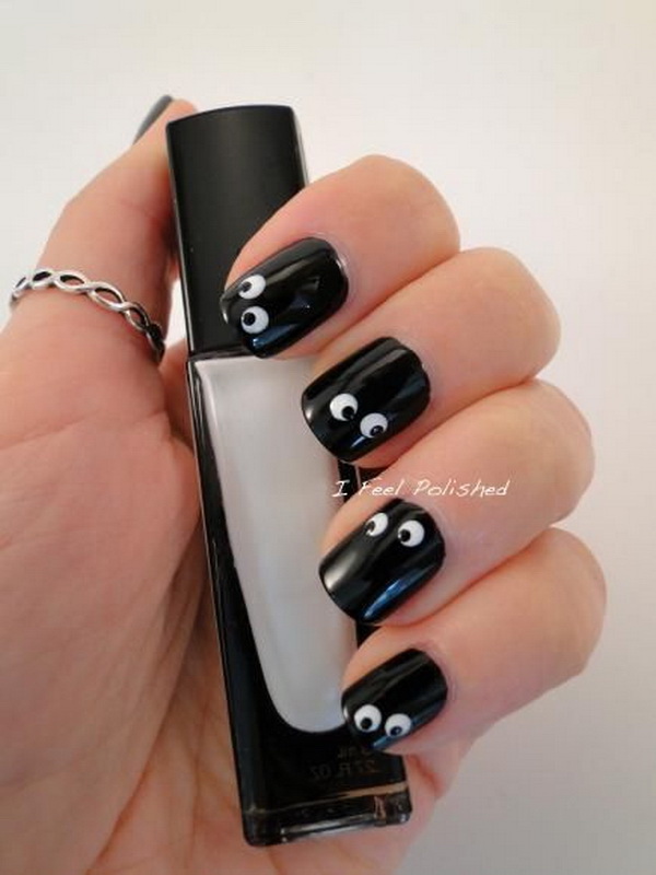 Black Halloween Eye Nails. 