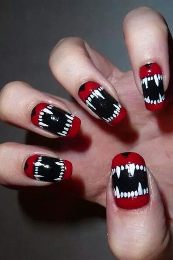 Spooky Red, Black and White Halloween Nails. 