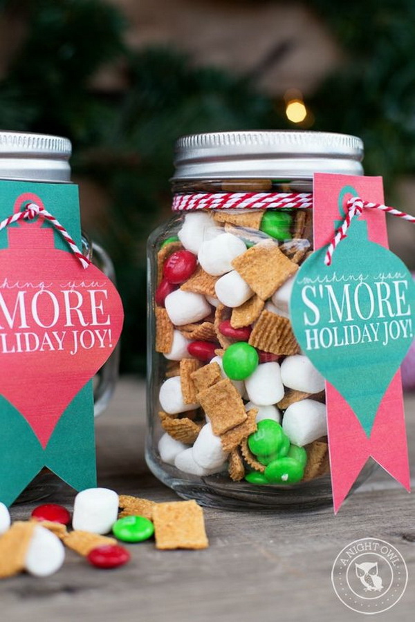 S’mores Mason Jar Gifts. Quick and Inexpensive Christmas Gift Ideas for Neighbors