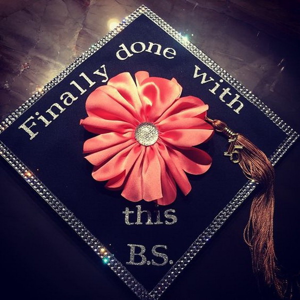 50+ Beautifully Decorated Graduation Cap Ideas. 