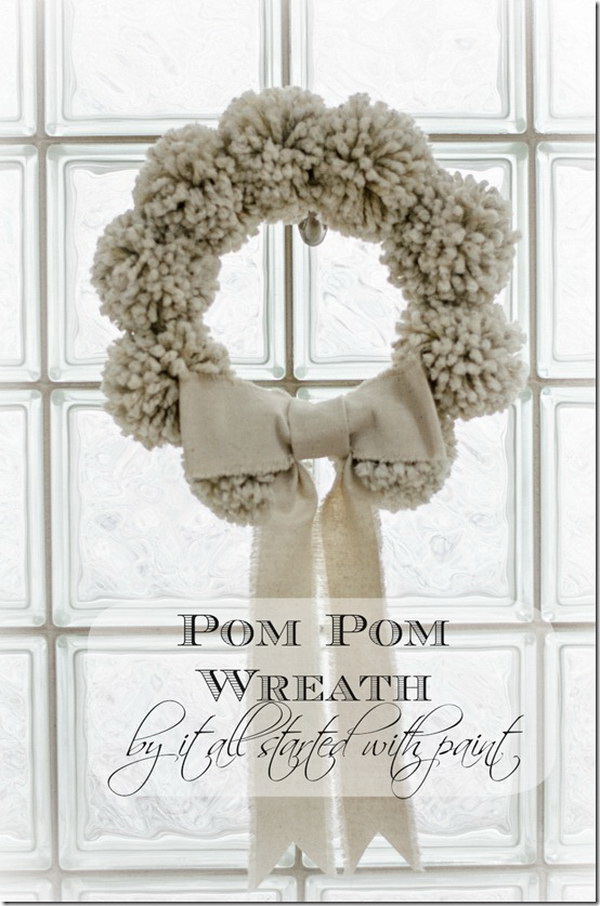 DIY Pom-pom Wreath Tutorial. 