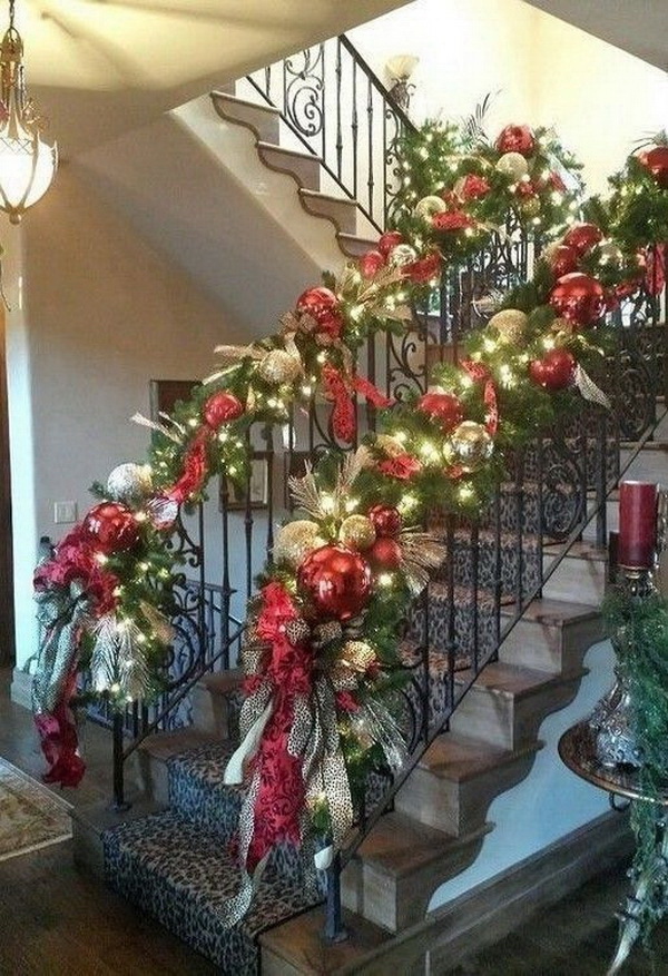 30+ Festive Decoration Ideas for Christmas Staircase.