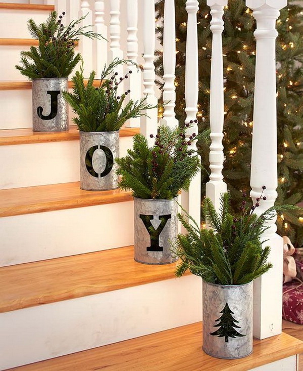 30+ Festive Decoration Ideas for Christmas Staircase.