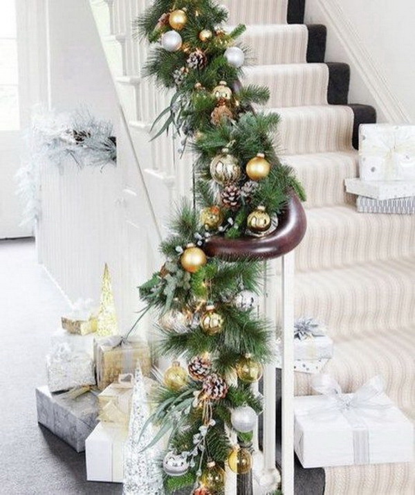 30+ Festive Decoration Ideas for Christmas Staircase.