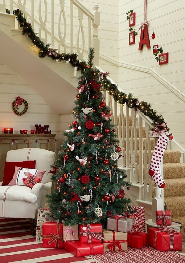 30+ Festive Decoration Ideas for Christmas Staircase.