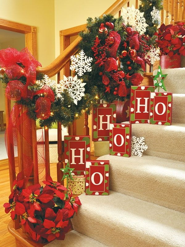 30+ Festive Decoration Ideas for Christmas Staircase.