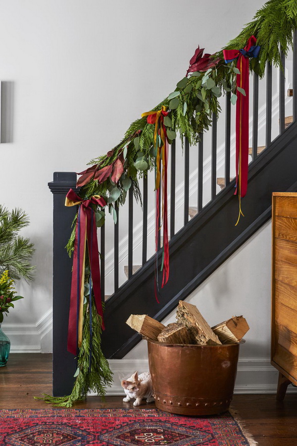 30+ Festive Decoration Ideas for Christmas Staircase.